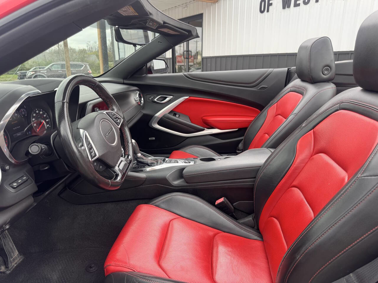Used 2020 Chevrolet Camaro LT w/ RS Package RWD image 15