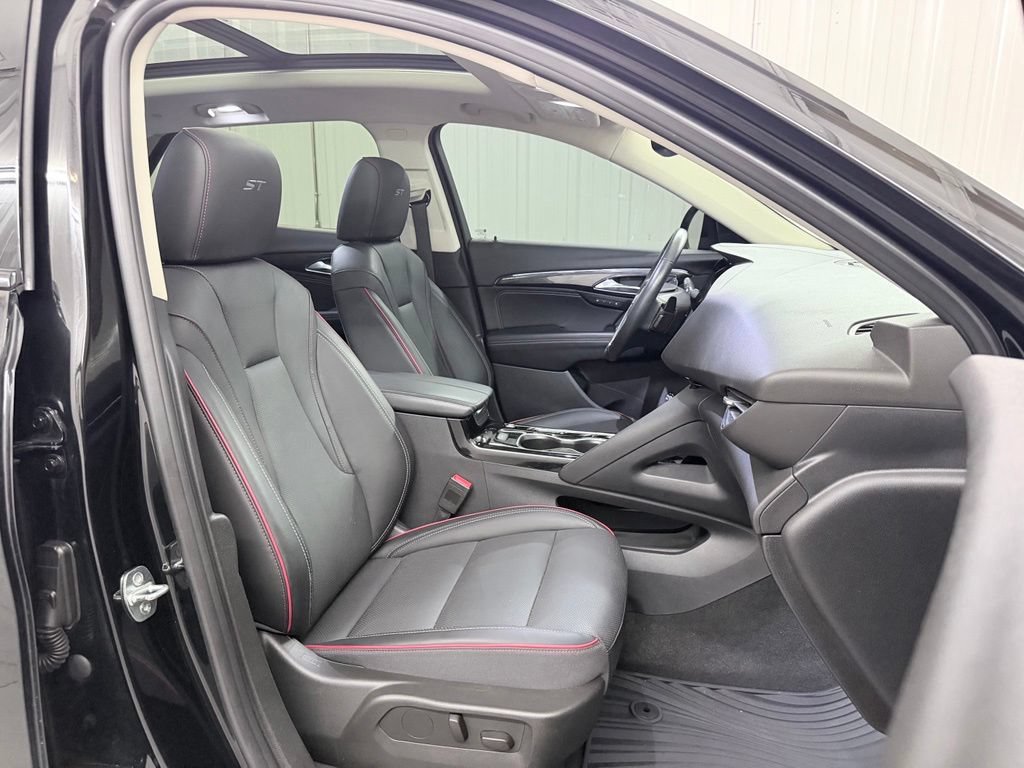 Used 2023 Buick Envision Essence w/ Sport Touring Package AWD/4WD image 42