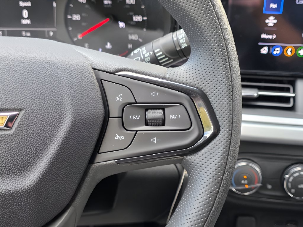 New 2026 Chevrolet Trax LS w/ LS Convenience Package FWD image 18