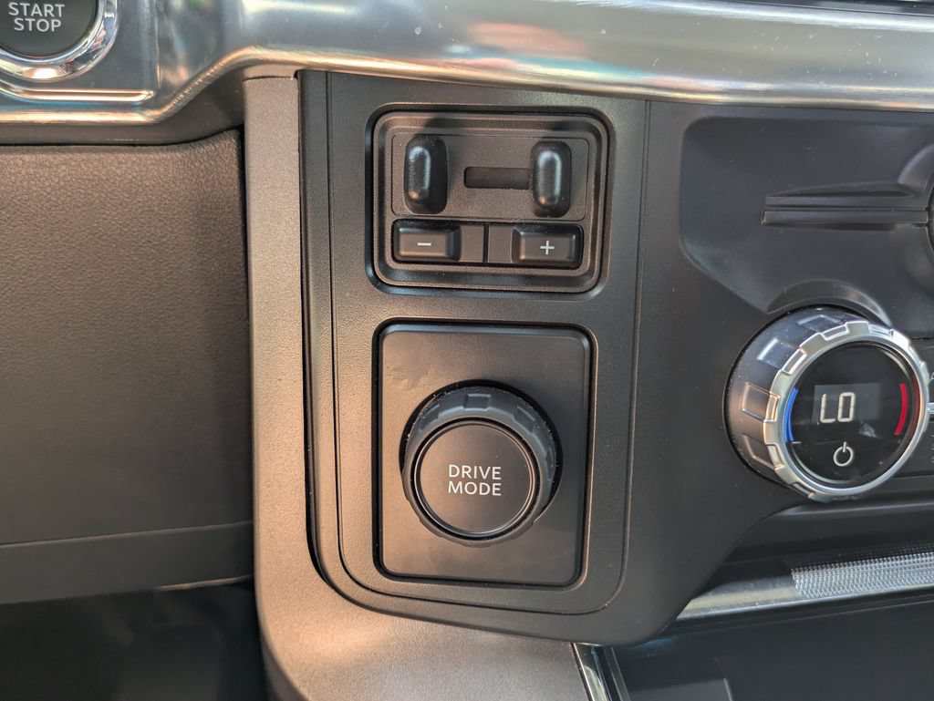 Used 2021 Ford F150 Lariat w/ Trailer Tow Package RWD image 13