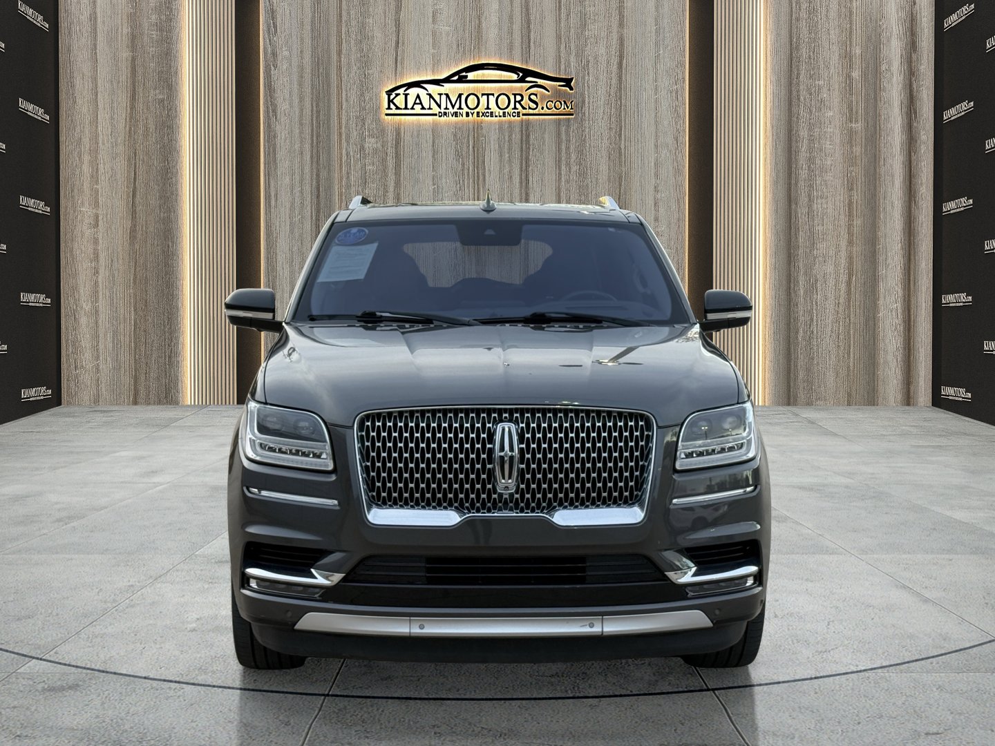 Used 2018 Lincoln Navigator Reserve w/ Technology Package image 2