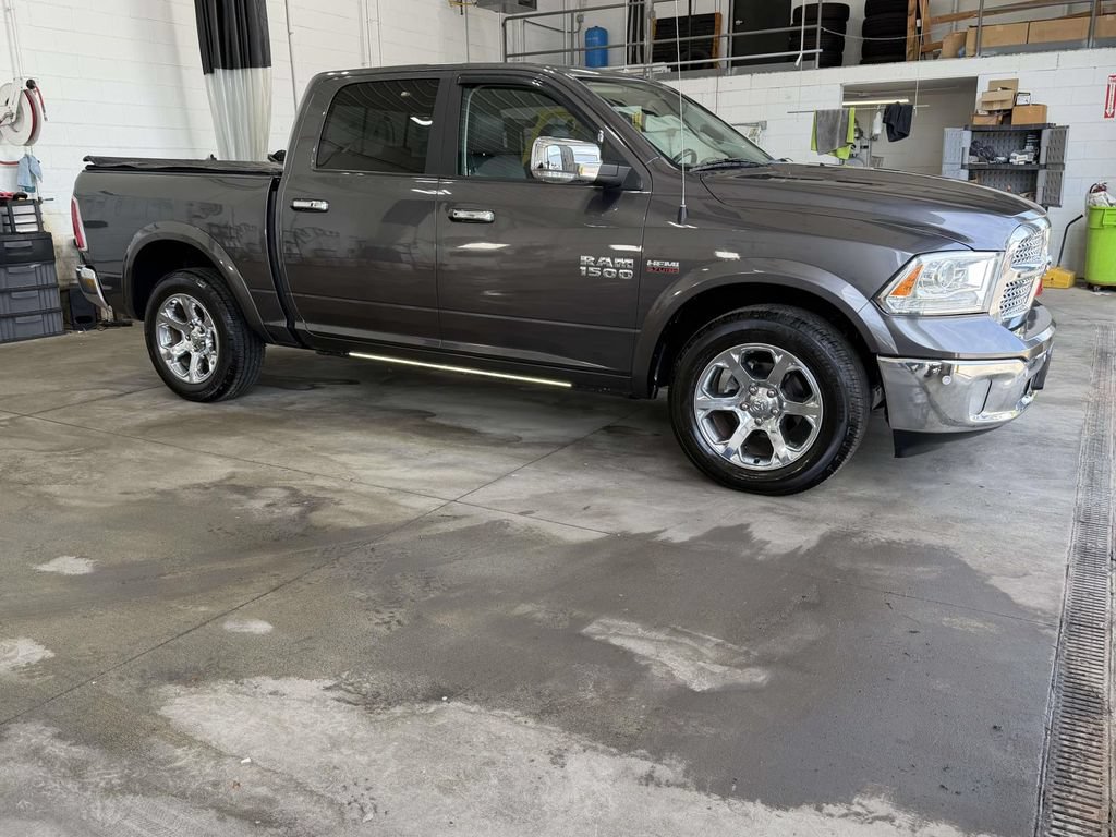 Used 2017 RAM 1500 Laramie AWD/4WD image 30