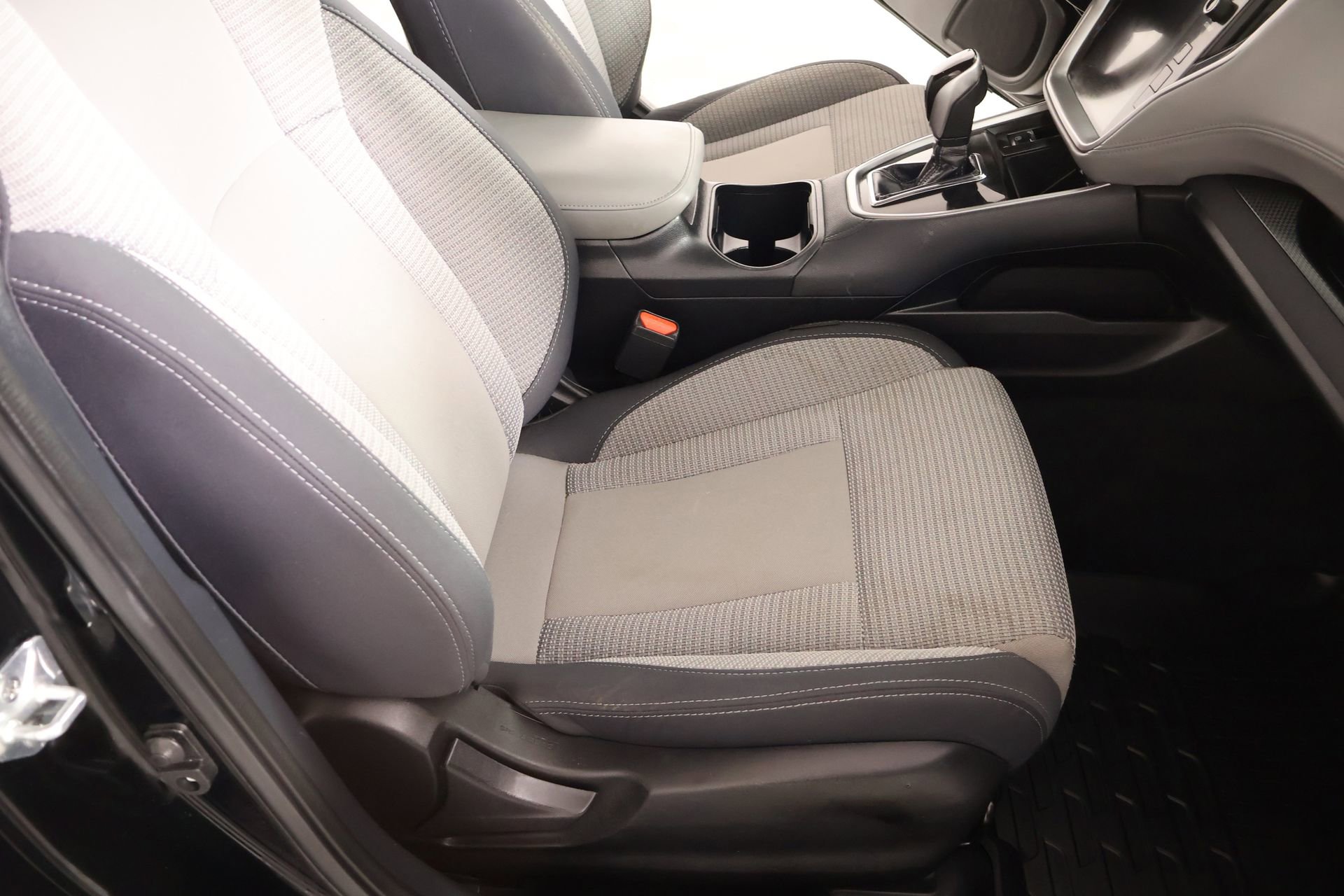 Used 2022 Subaru Outback Premium image 13