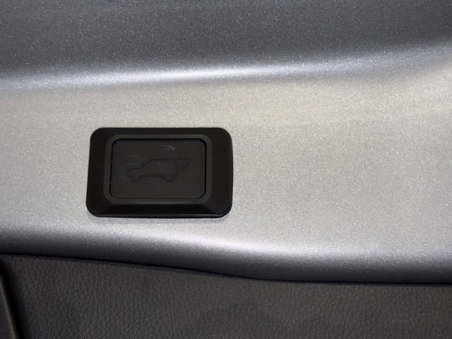 Used 2019 Toyota RAV4 XLE Premium w/ Cold Weather Package image 18