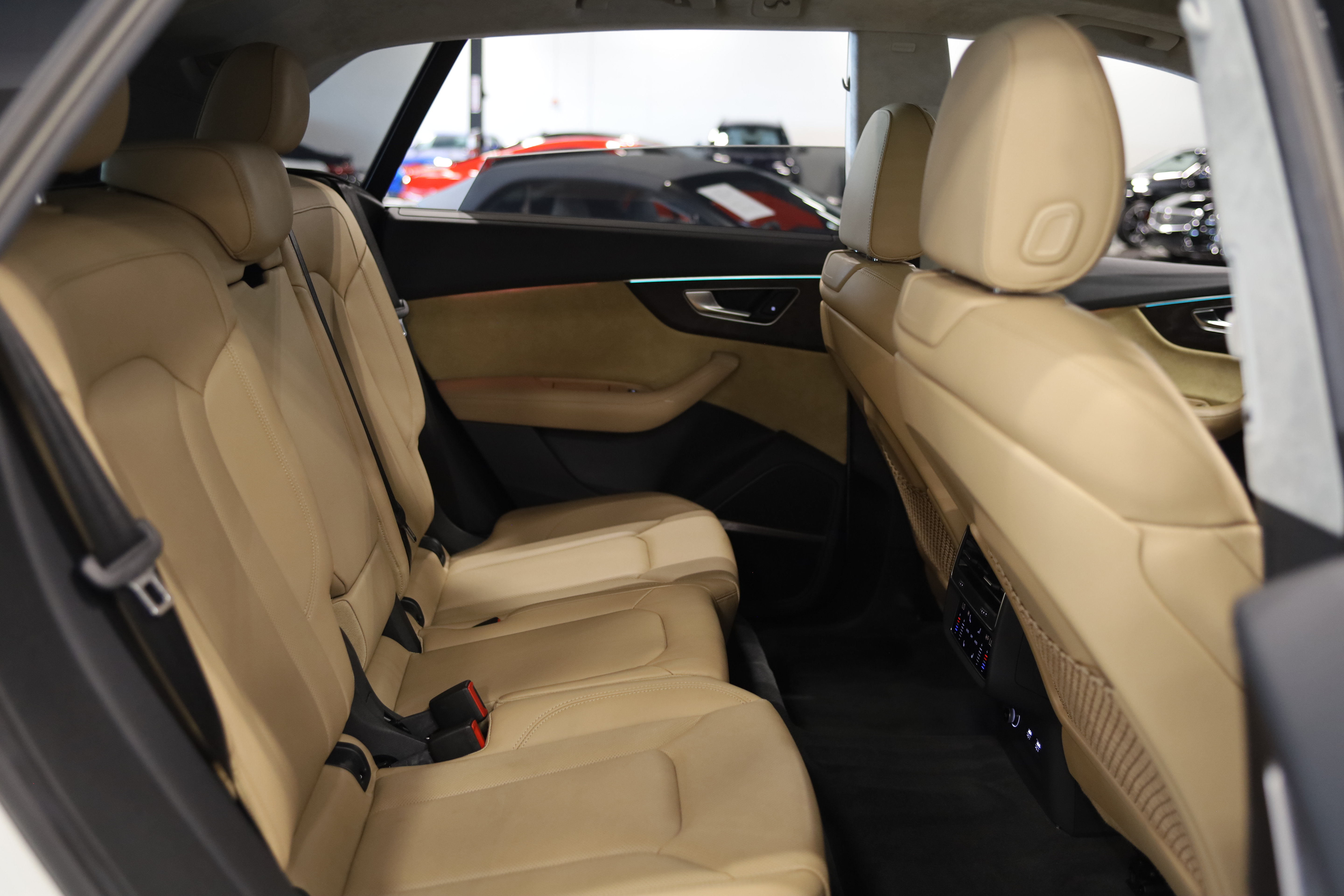 Used 2019 Audi Q8 Prestige AWD/4WD image 40
