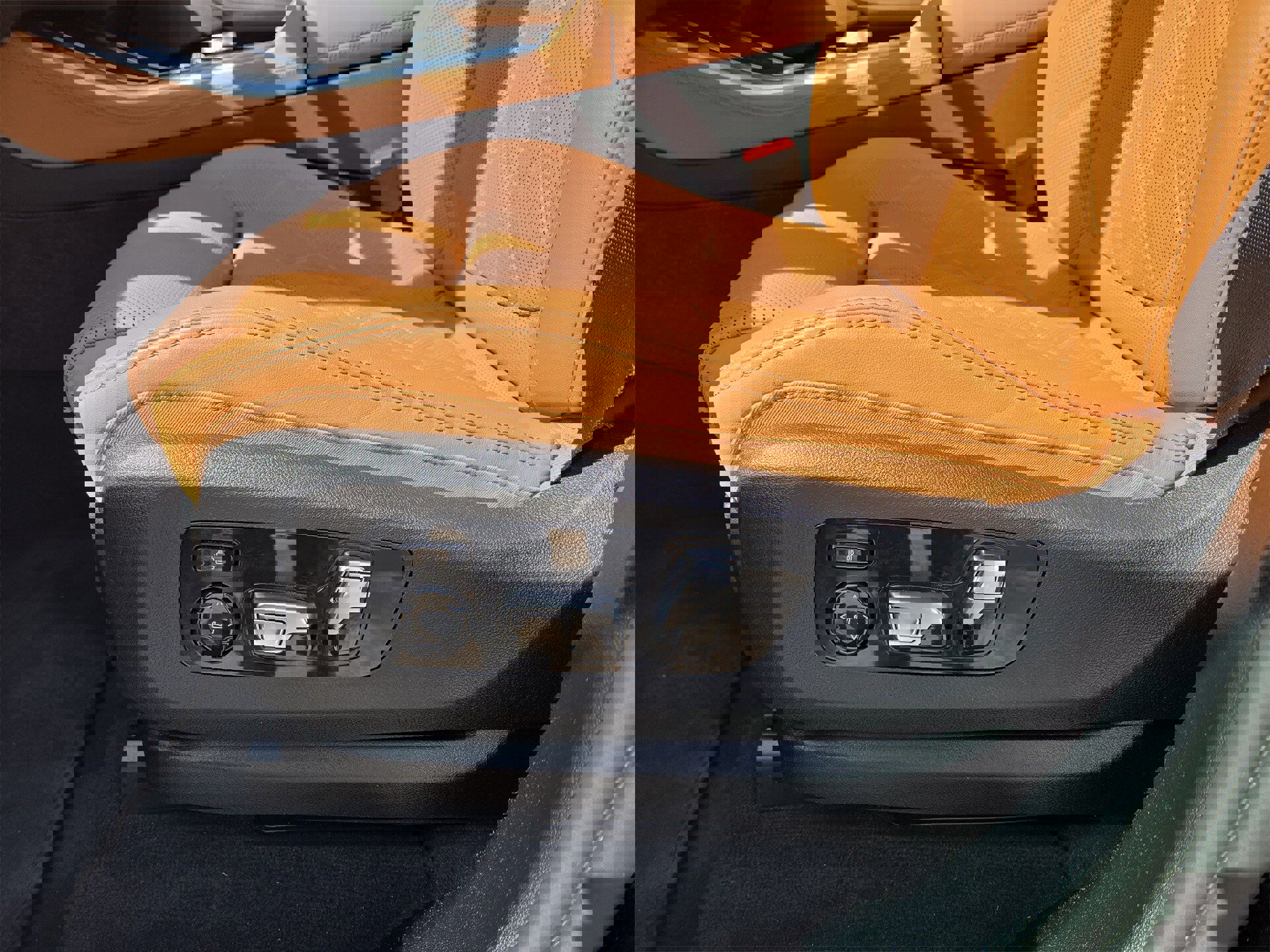 Used 2026 BMW X5 sDrive40i image 17