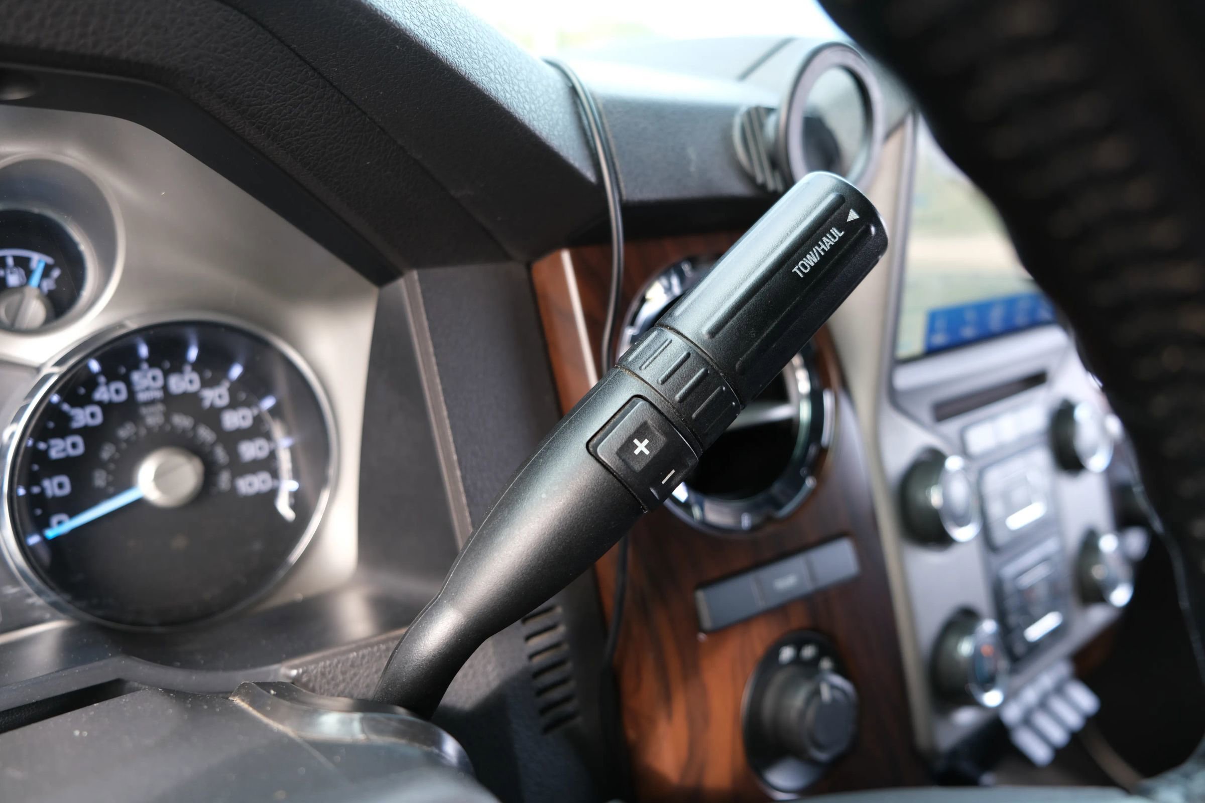 Used 2015 Ford F350 Lariat w/ Lariat Interior Package image 58