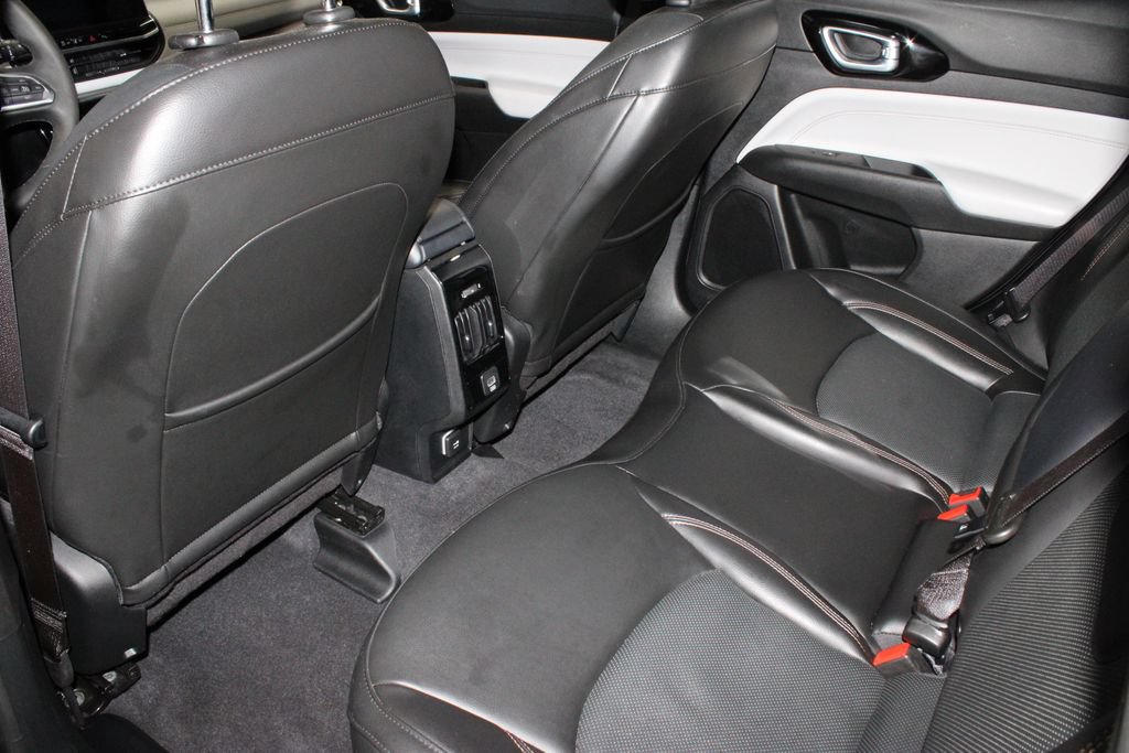 Used 2023 Jeep Compass Limited AWD/4WD image 20