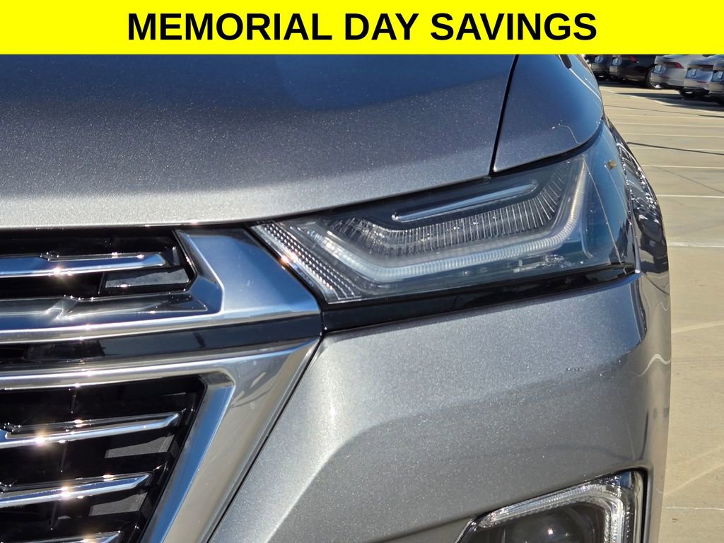 Used 2023 Chevrolet Traverse Premier FWD image 34