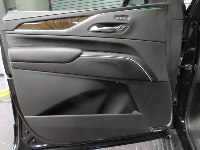 Certified 2024 Cadillac Escalade ESV Sport Platinum AWD/4WD image 9