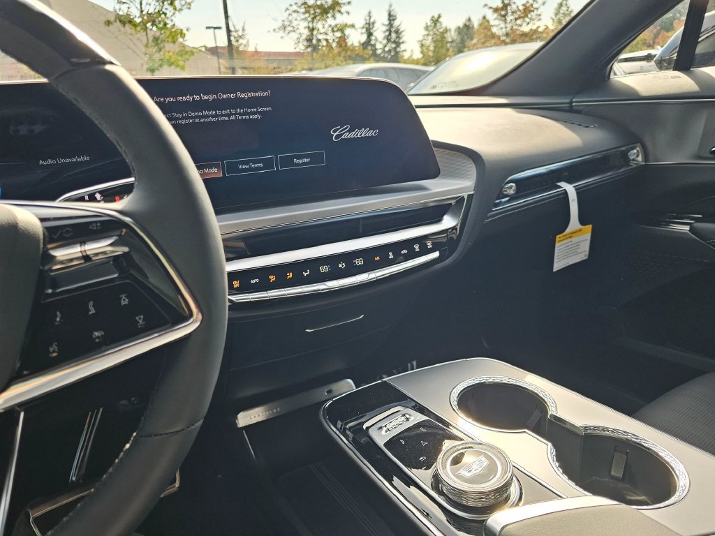 New 2027 Cadillac Lyriq Luxury AWD/4WD image 31