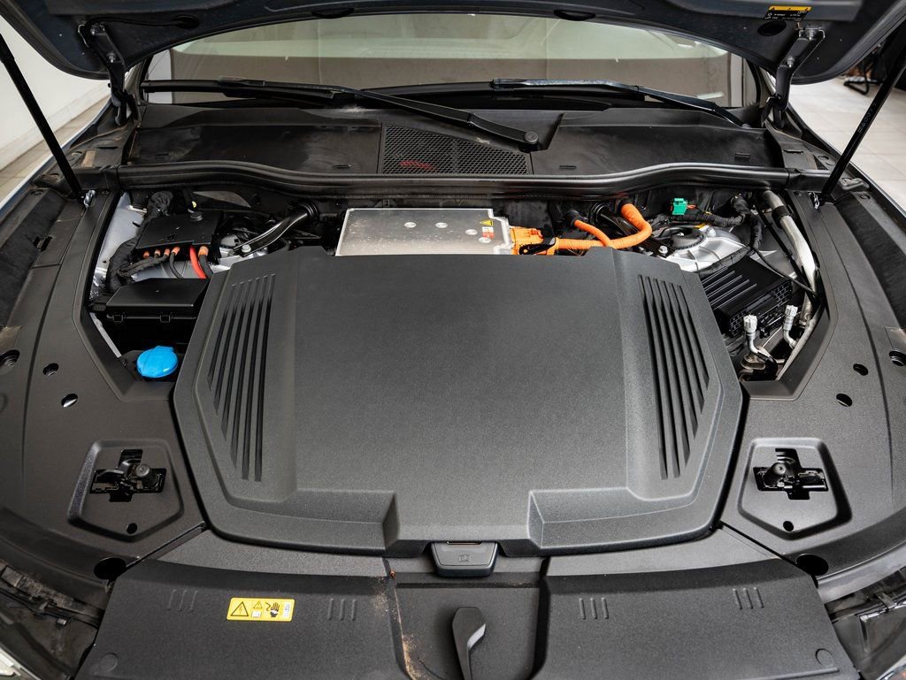 Used 2022 Audi e-tron Premium w/ Convenience Plus Package image 36