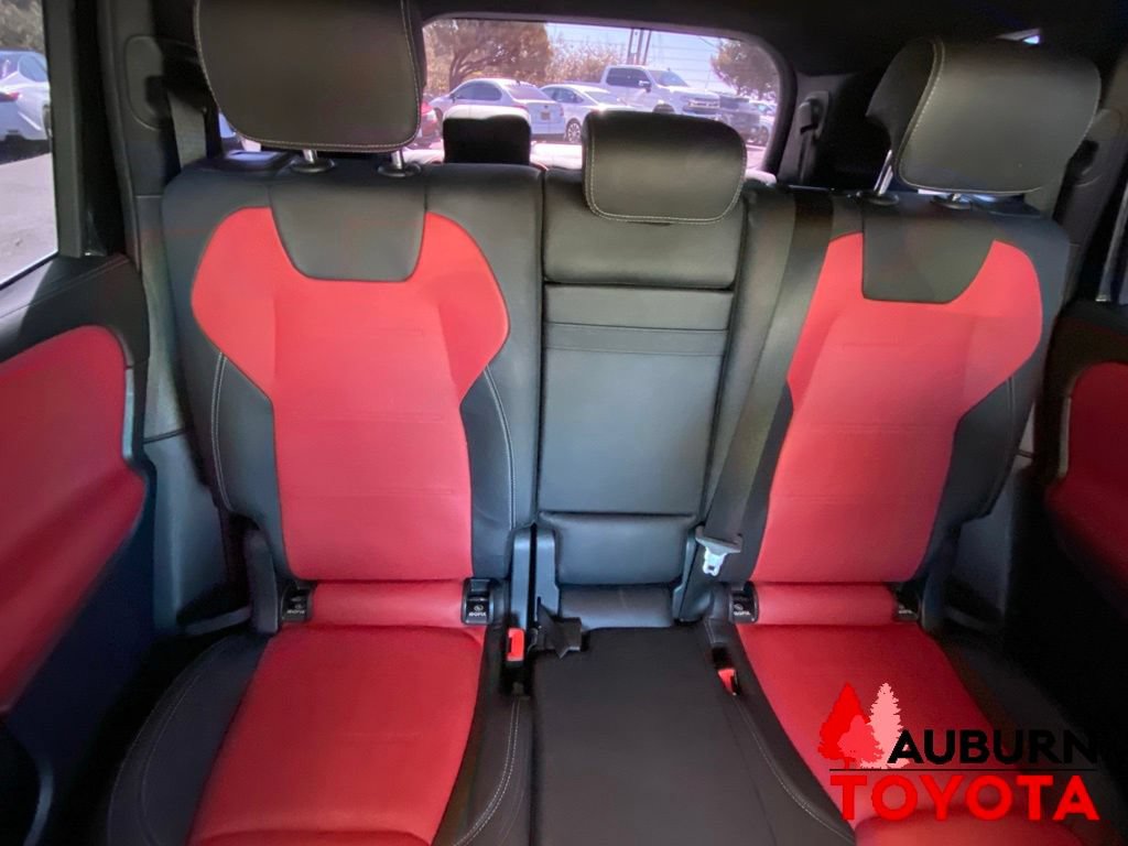Used 2021 Mercedes-Benz GLB 250 4MATIC image 26