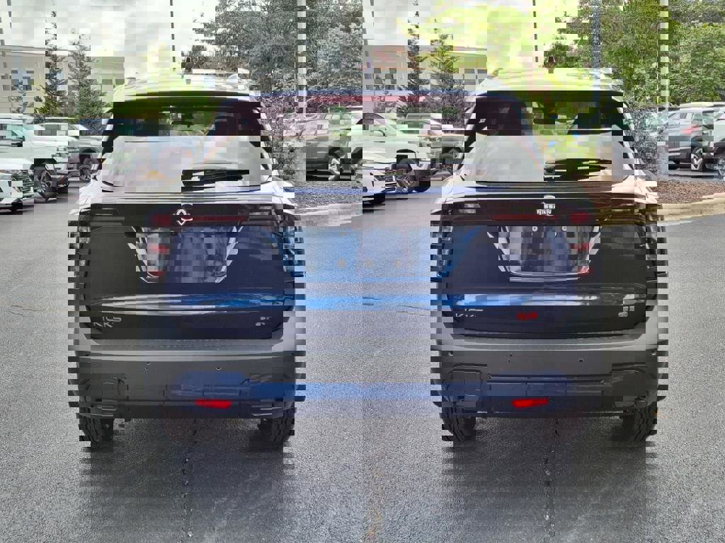 New 2025 Nissan Kicks SR image 4