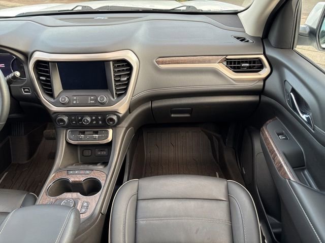 Used 2023 GMC Acadia Denali w/ Denali Technology Package image 13