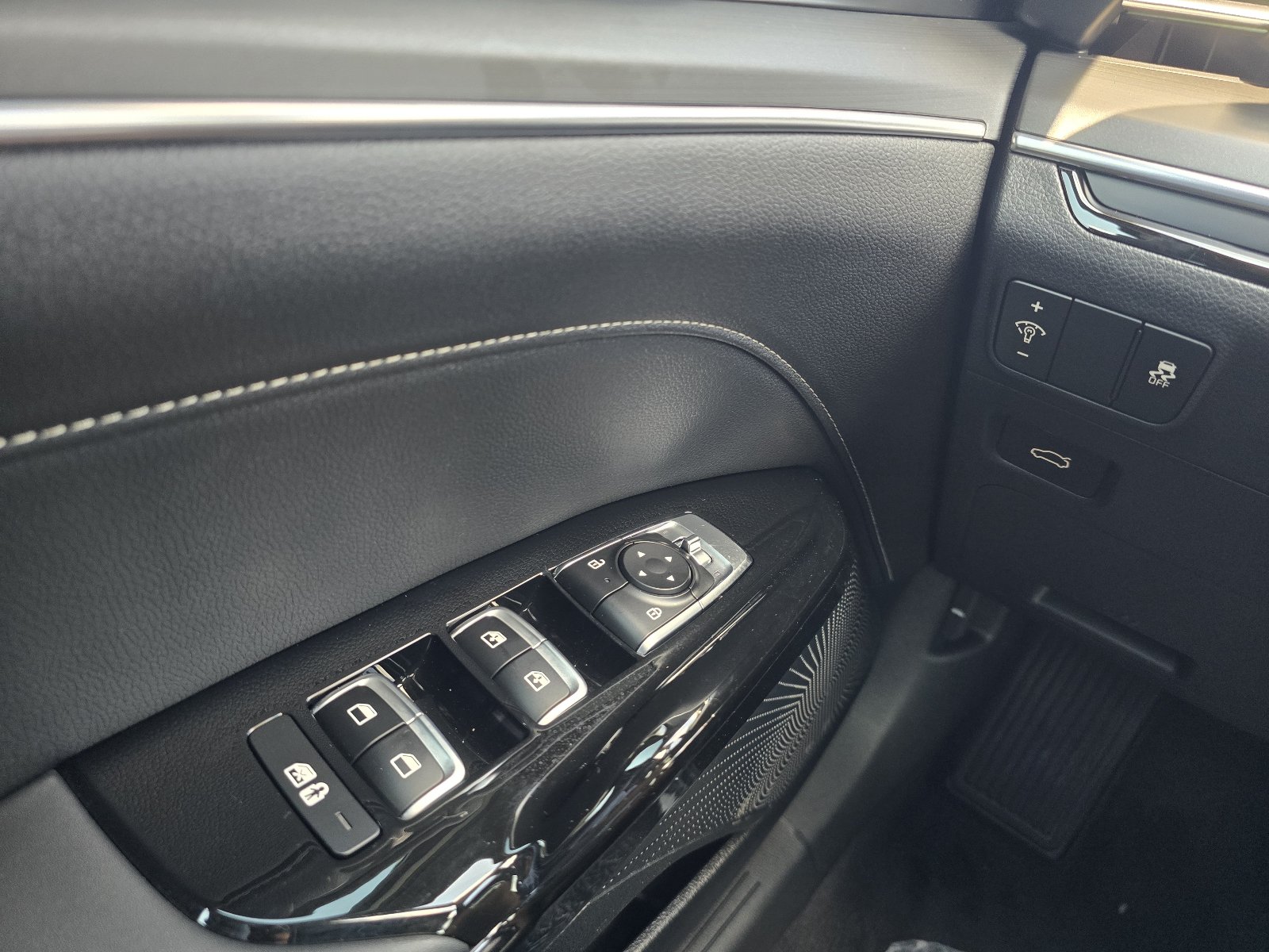 New 2026 Kia K5 GT-Line AWD/4WD image 12