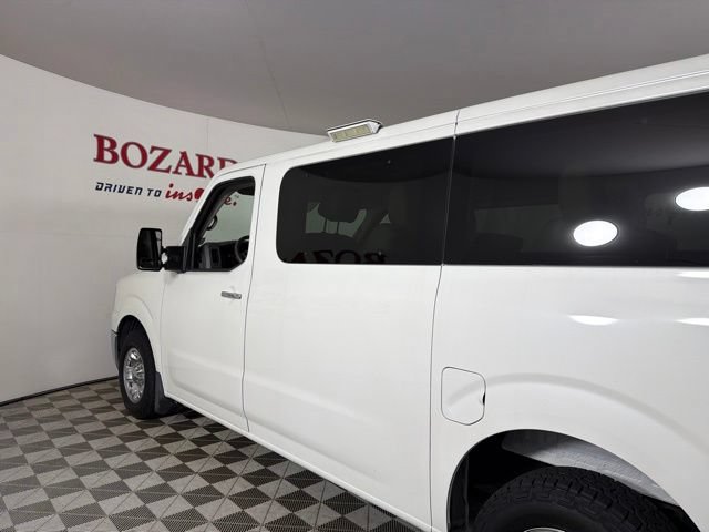 Used 2017 Nissan NV 3500 SL RWD image 9