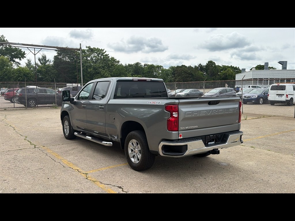Used 2023 Chevrolet Silverado 1500 LT w/ Protection Package AWD/4WD image 4