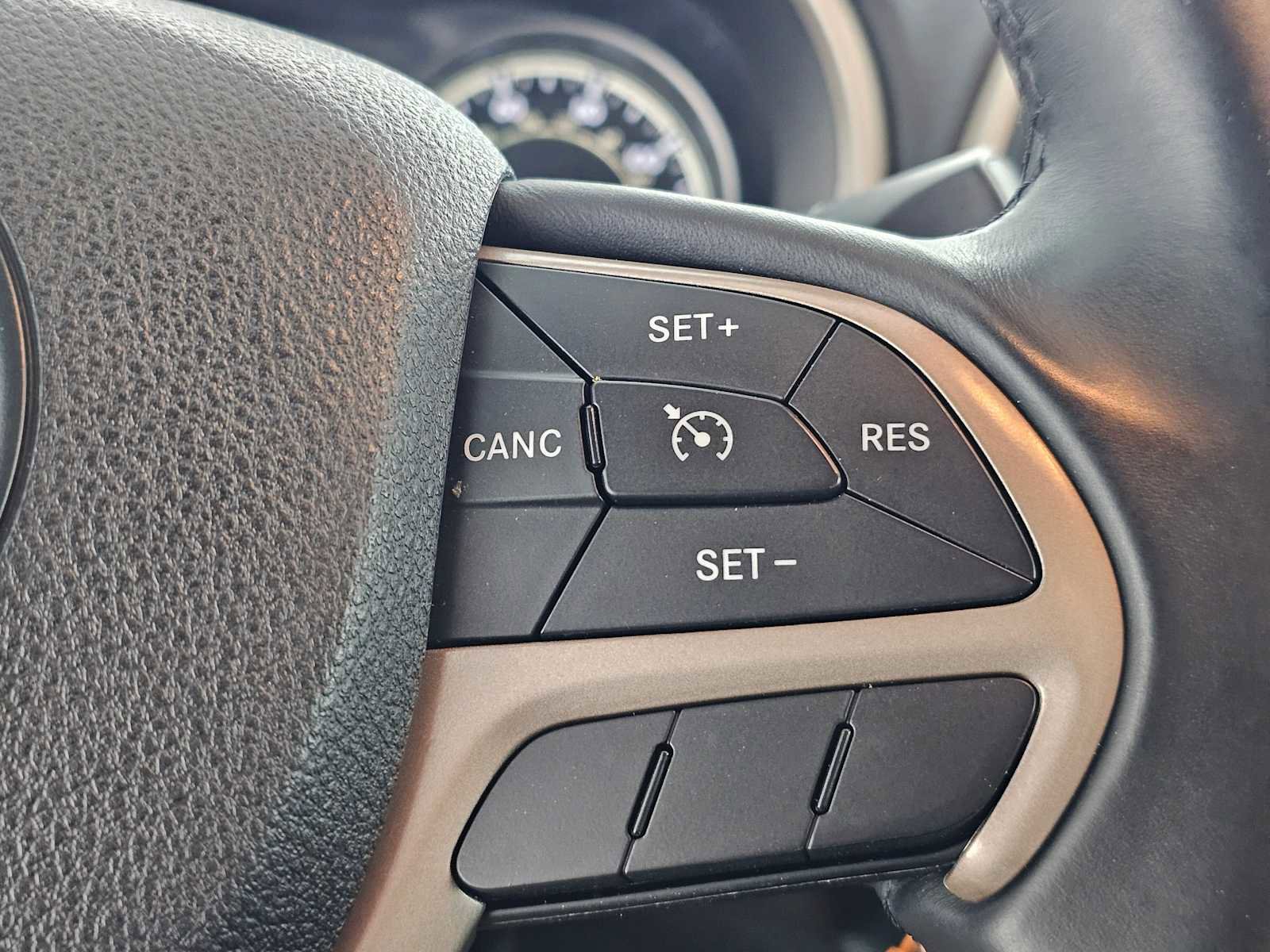 Used 2014 Jeep Cherokee Latitude image 28