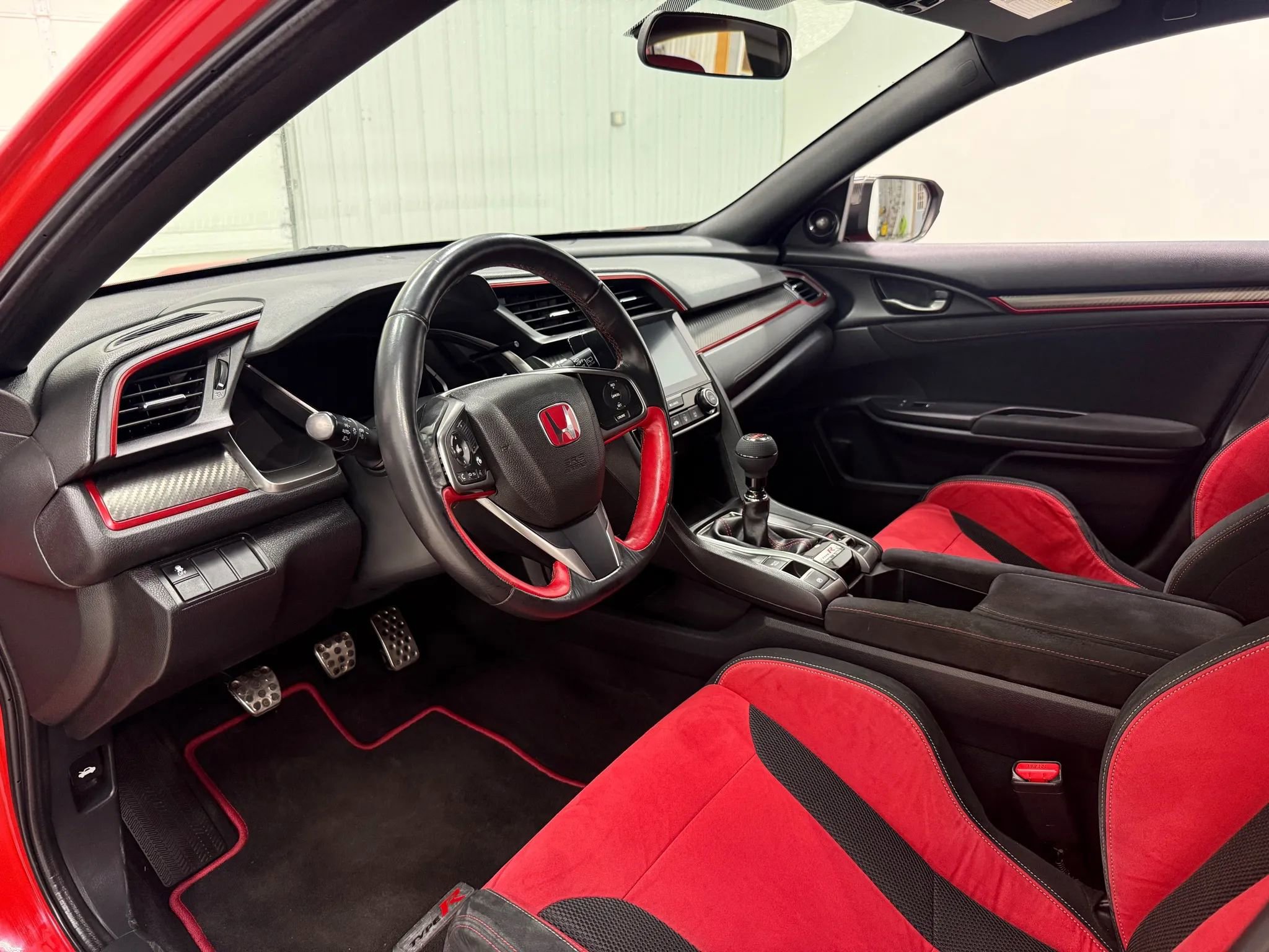 Used 2018 Honda Civic Type R image 12
