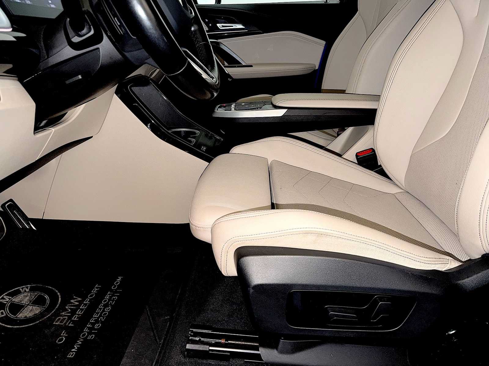 Certified 2023 BMW X1 xDrive28i w/ Premium Package AWD/4WD image 10