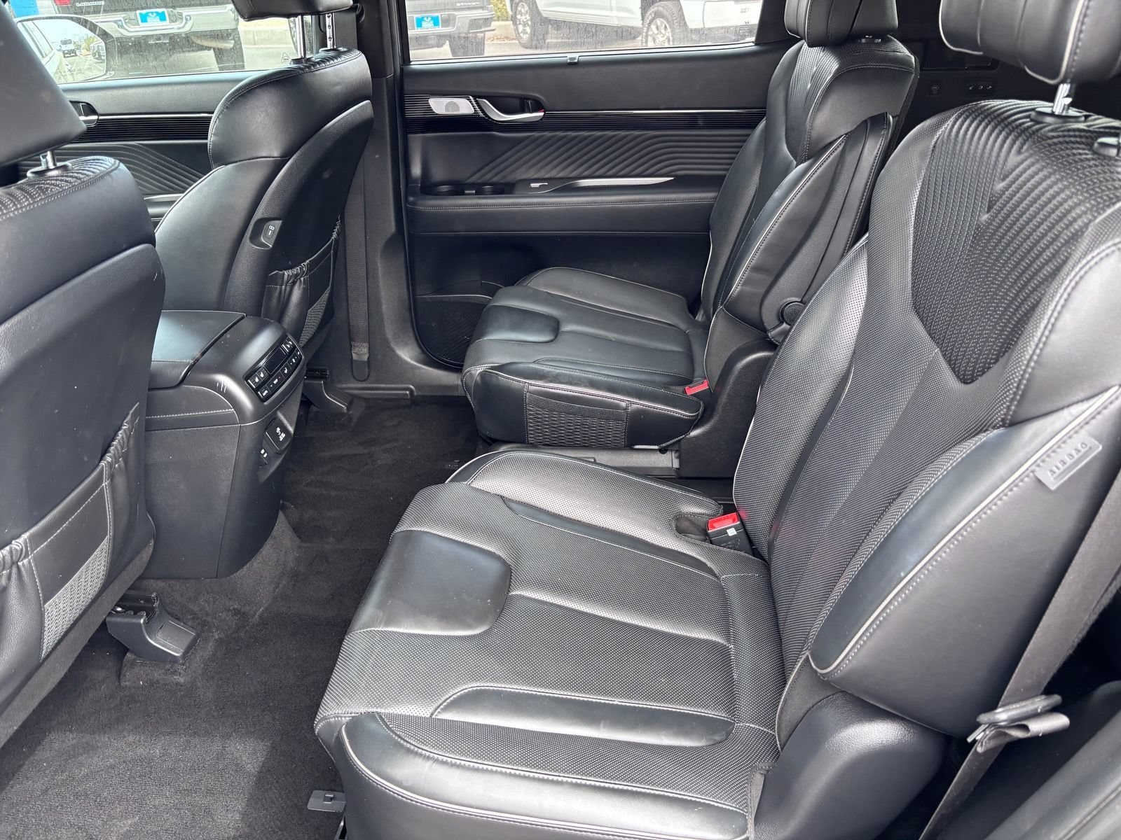 Used 2023 Hyundai Palisade Calligraphy w/ Cargo Package FWD image 13