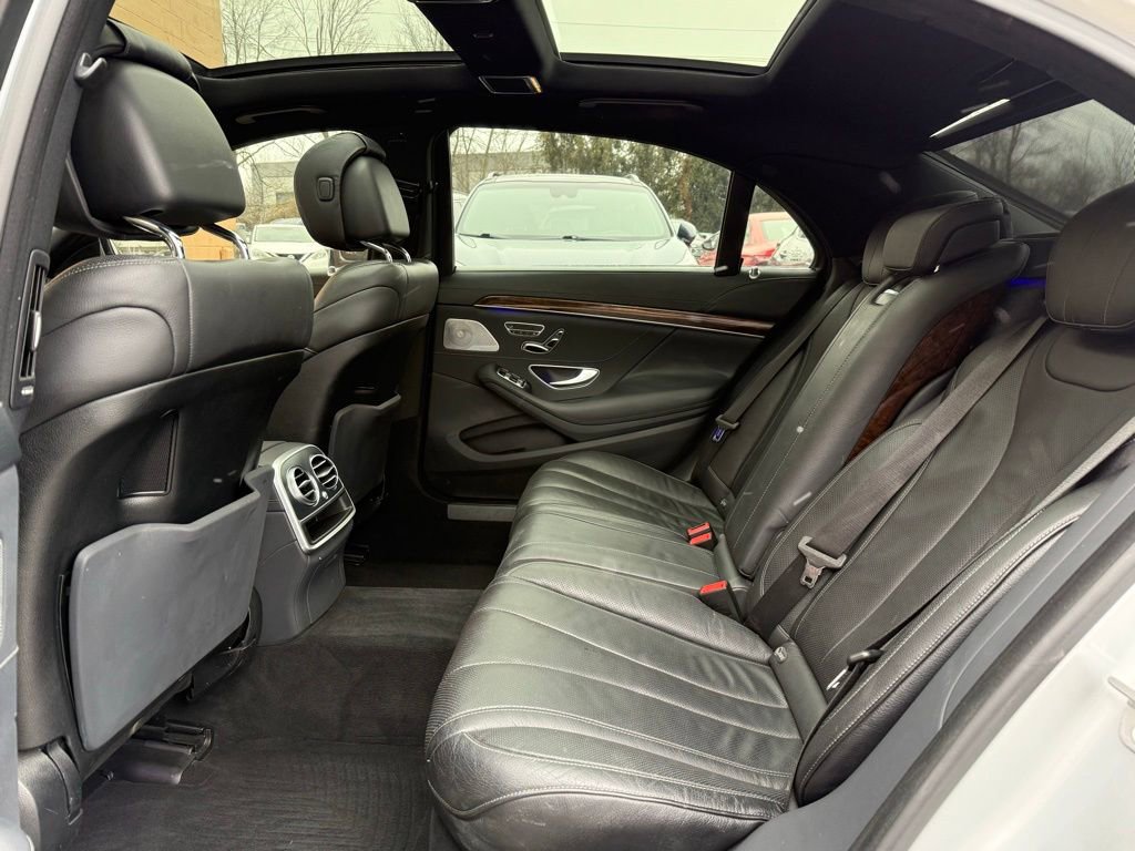 Used 2015 Mercedes-Benz S 550 Sedan image 18