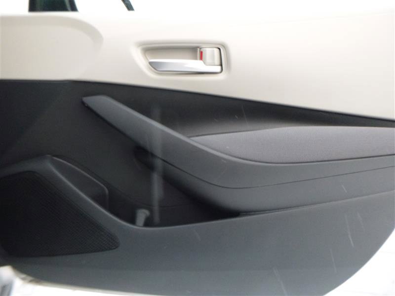 Used 2021 Toyota Corolla LE image 16