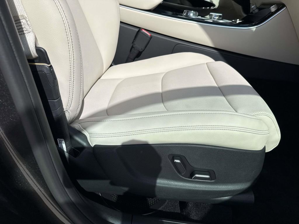 New 2026 Genesis GV70 2.5T image 14