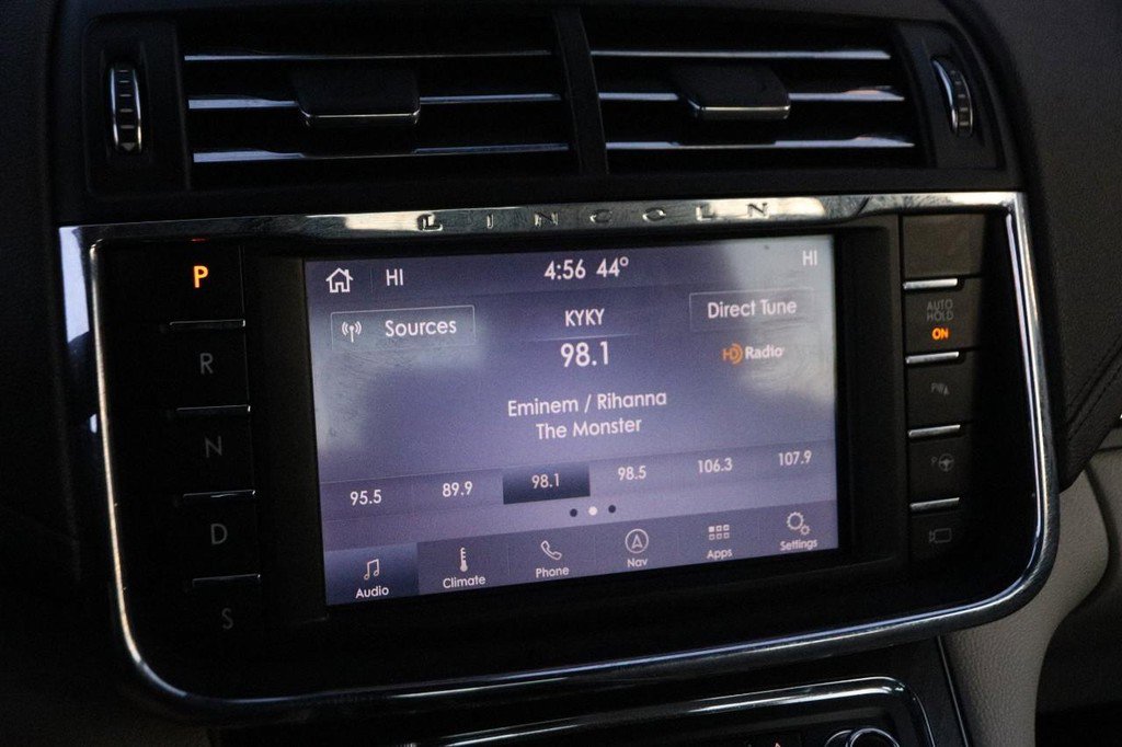 Used 2020 Lincoln Continental Reserve w/ Luxury Package image 18