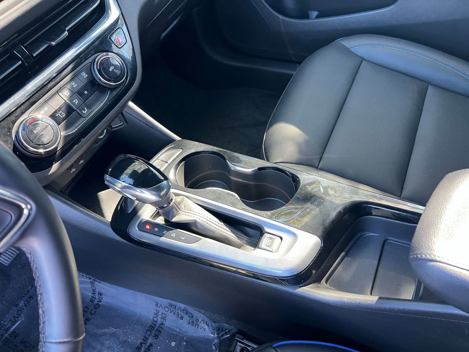 Used 2025 Buick Envista Sport Touring image 37