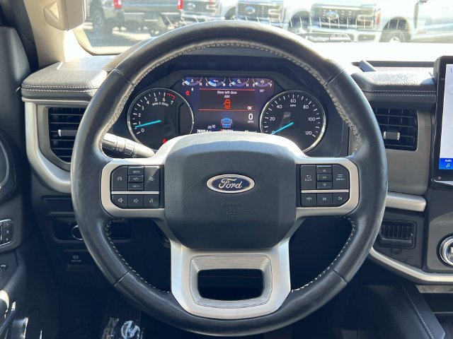 Used 2023 Ford Expedition XLT AWD/4WD image 28