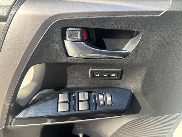 Used 2017 Toyota RAV4 Limited w/ Advanced Technology Package AWD/4WD image 10