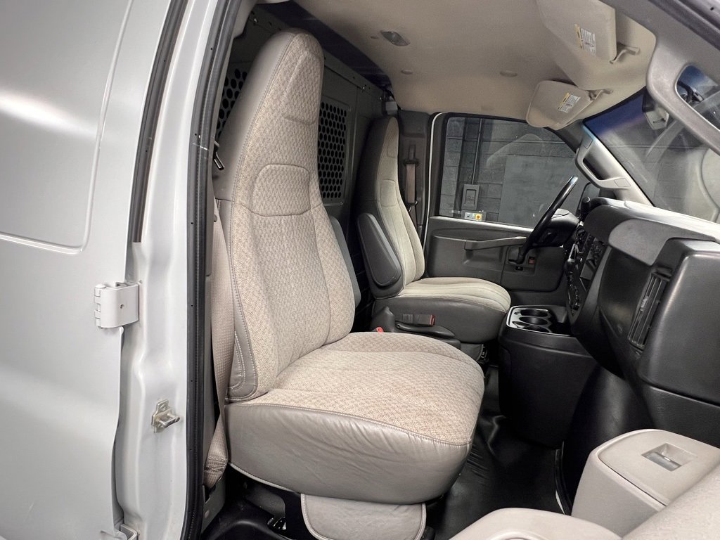 Used 2021 Chevrolet Express 2500 w/ Driver Convenience Package image 4