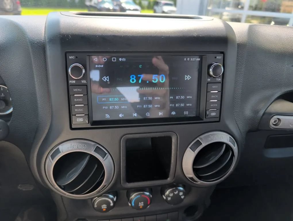 Used 2015 Jeep Wrangler Sport w/ Quick Order Package 23S AWD/4WD image 2
