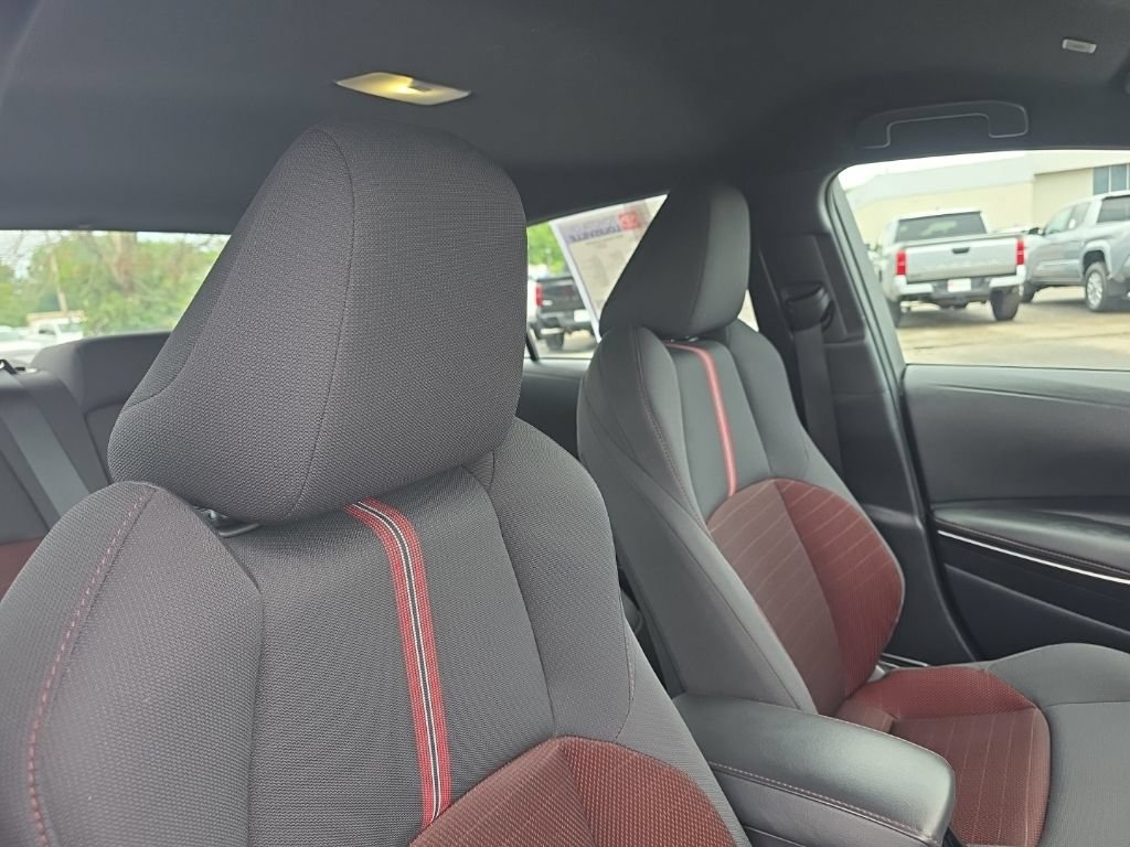 Used 2025 Toyota Corolla SE FWD image 10