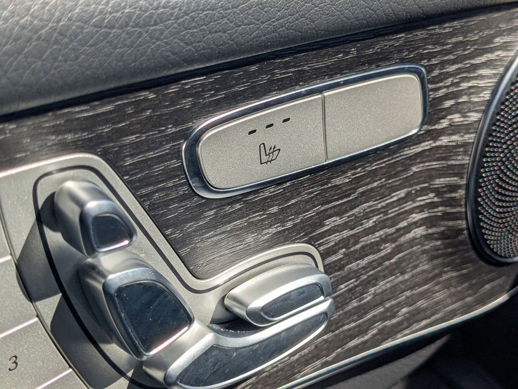 Certified 2022 Mercedes-Benz GLC 300 4MATIC w/ Premium Package Lite image 10