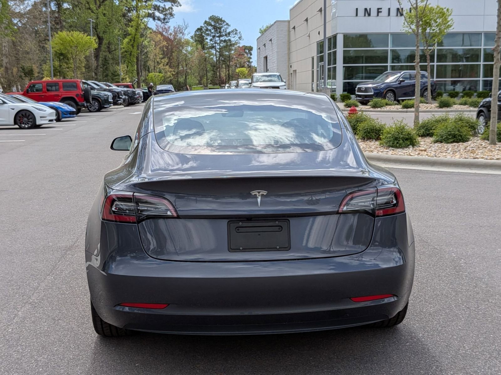 Used 2023 Tesla Model 3 Standard Range image 4