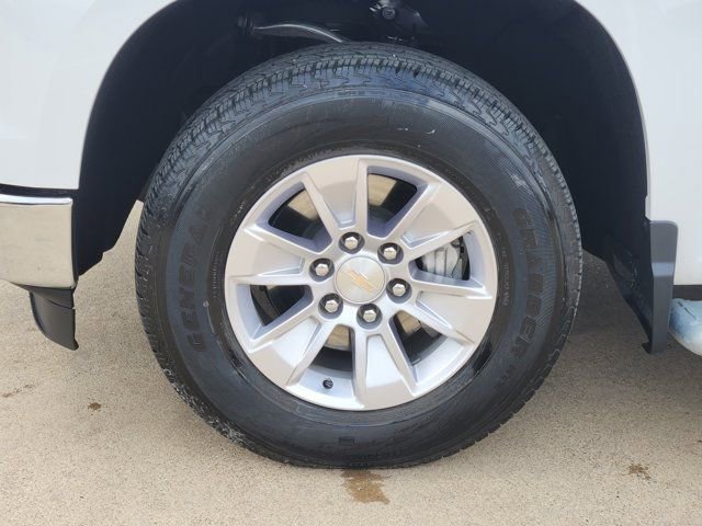 Used 2025 Chevrolet Silverado 1500 W/T image 17