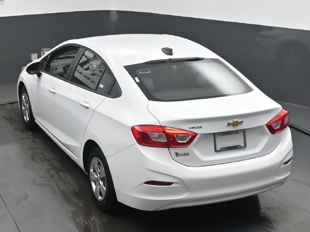 Used 2017 Chevrolet Cruze LS FWD image 44