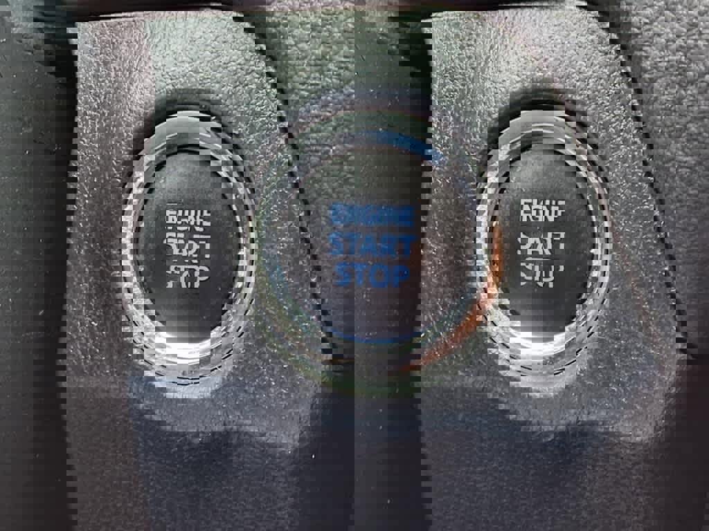 Used 2021 Toyota RAV4 XLE image 24