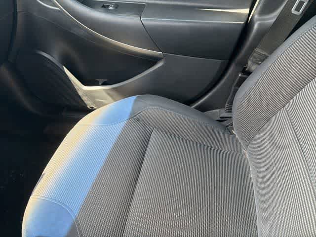 Used 2015 Ford Taurus SEL FWD image 21