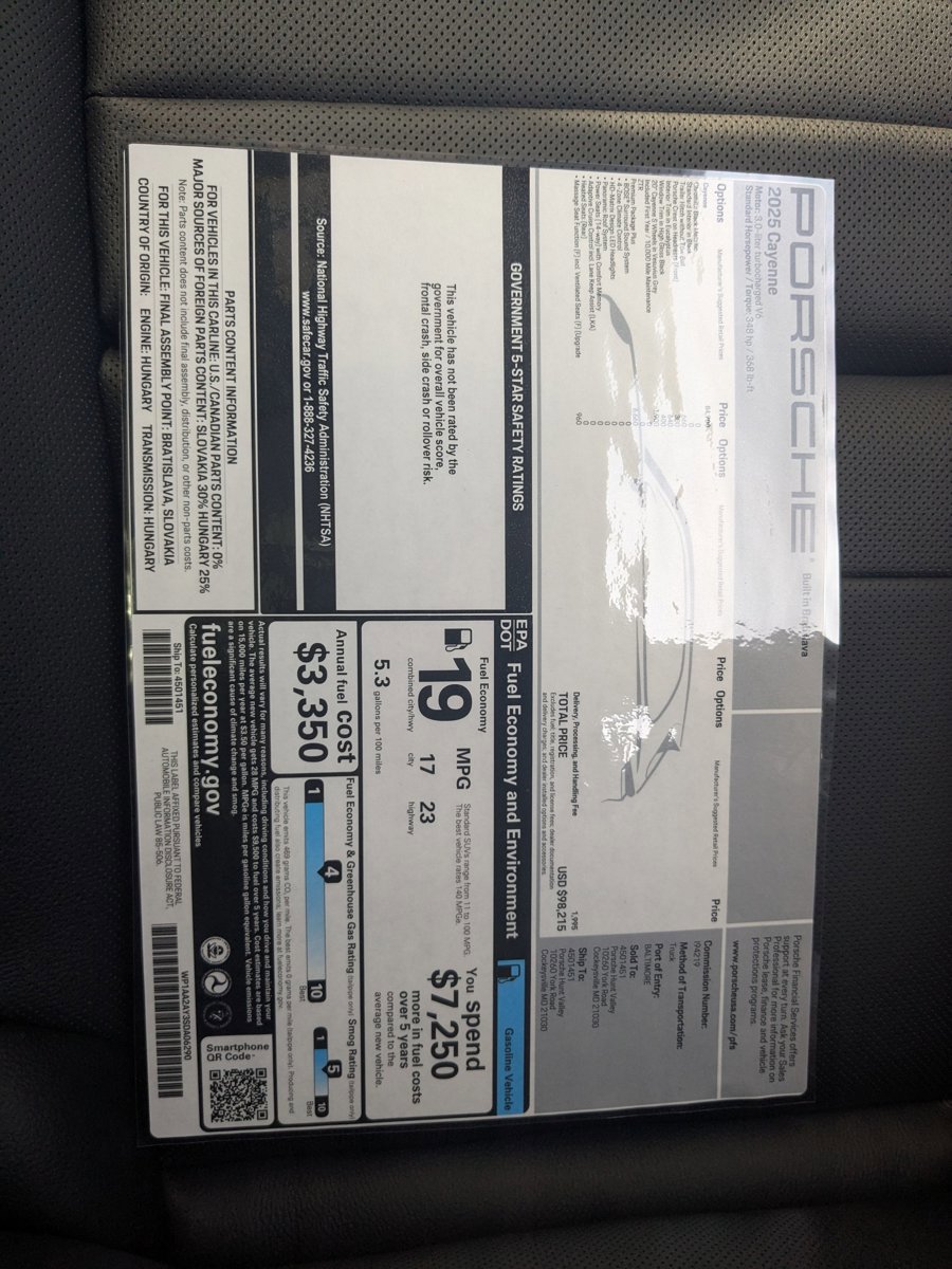 Used 2025 Porsche Cayenne image 30