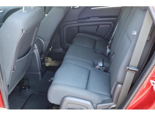 Used 2010 Dodge Journey SXT w/ Flexible Seating Group FWD image 9