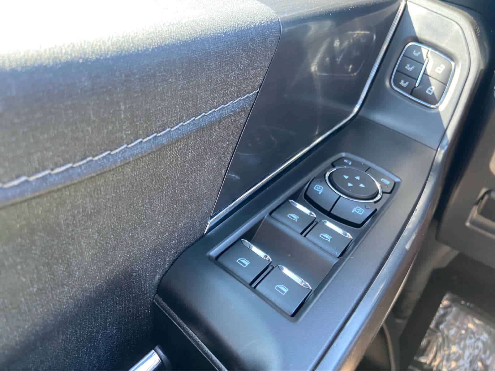Used 2024 Ford F150 Lariat w/ Equipment Group 502A High AWD/4WD image 17