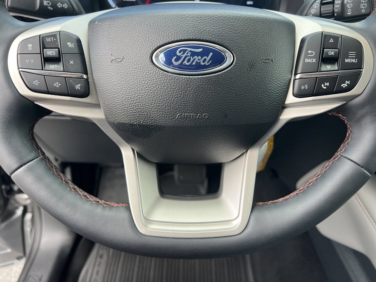 New 2026 Ford Explorer Active w/ Active Comfort Package AWD/4WD image 9