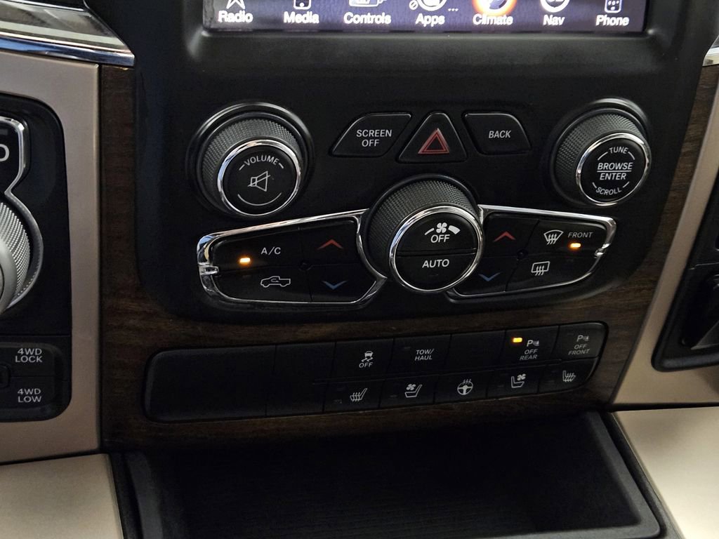 Used 2016 RAM 1500 Laramie Longhorn w/ Convenience Group AWD/4WD image 17