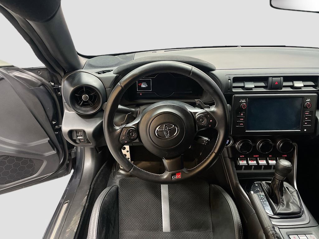 Used 2024 Toyota GR86 Premium image 21