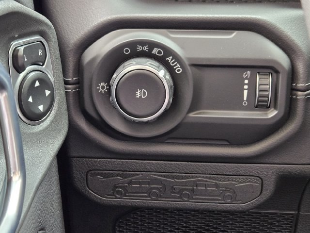 New 2026 Jeep Wrangler Unlimited Rubicon AWD/4WD image 19