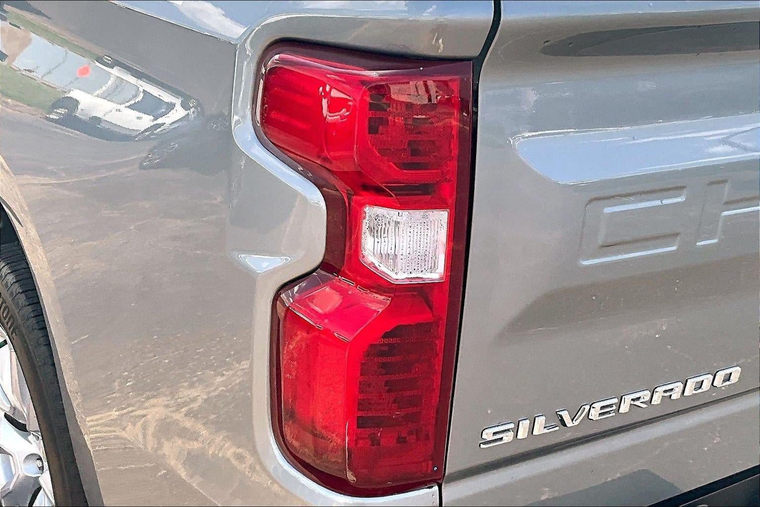 Used 2023 Chevrolet Silverado 1500 Custom AWD/4WD image 28